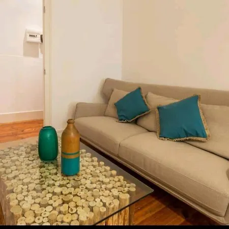 Anjos 3 Bedroom With Balcony דירה