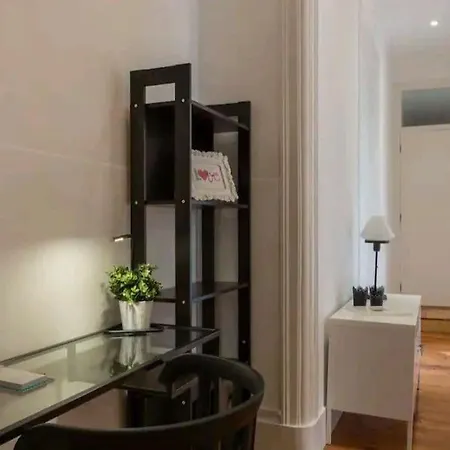 Anjos 3 Bedroom With Balcony Lissabon
