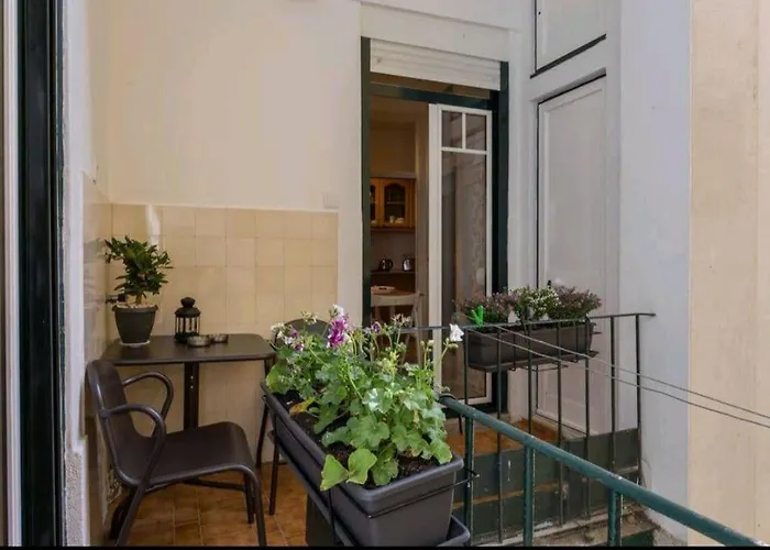 Daire Anjos 3 Bedroom With Balcony